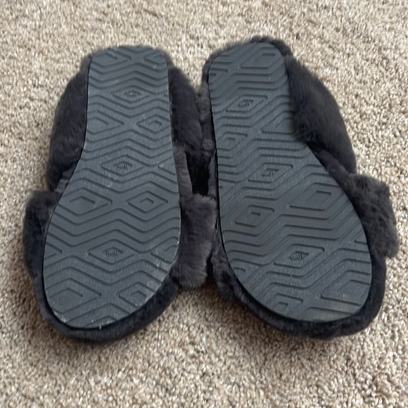 NWOT slippers - Picture 2 of 2